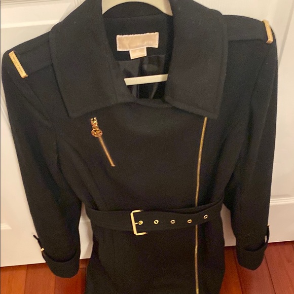 Women's Black Belted Jacket - Picture 3 of 8